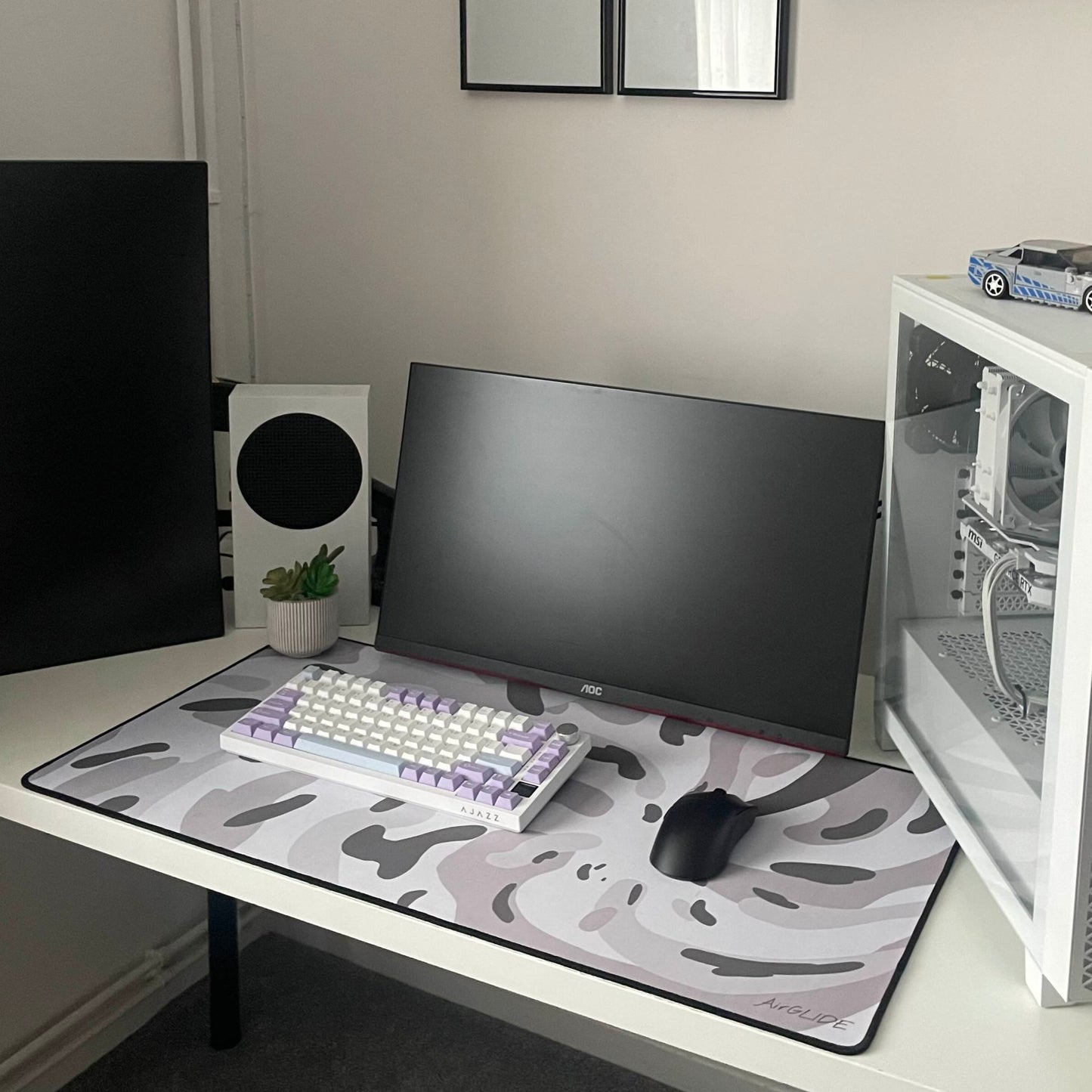 WHITE VORTEX | MOUSE PAD